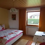Haus Zur Sonne ホームステイ *
