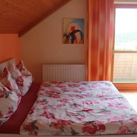 Haus Zur Sonne Homestay szállás Sankt Urban